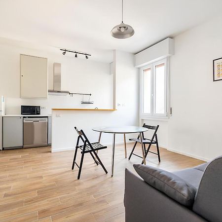 Santa Giulia Suite - 15 Minutes From City Centre Milaan Buitenkant foto